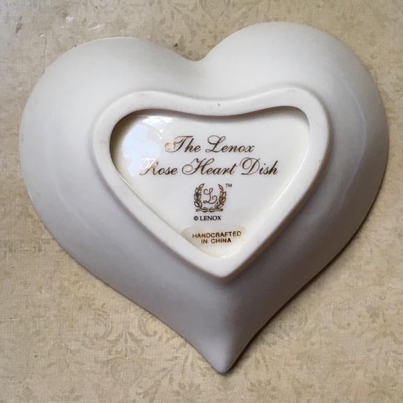 The Lenox Rose Heart Dish, Porcelain Trinket Tray, Gold Trim, Rosebud Collection - Picture 4 of 5
